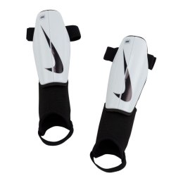 Ochraniacze / Nagolenniki Nike Charge DX4610-100